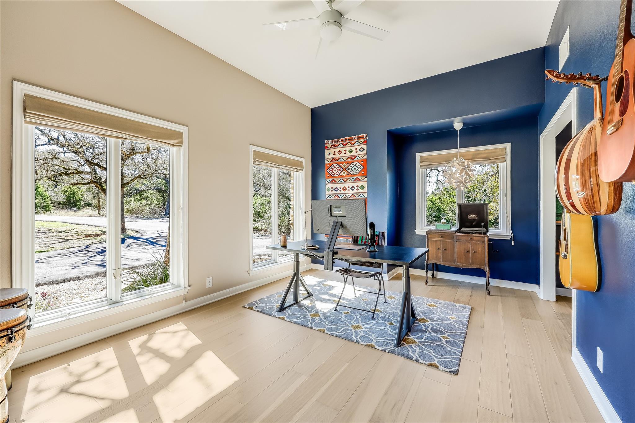 8004 Golden Oaks Lane Austin TX 78737
