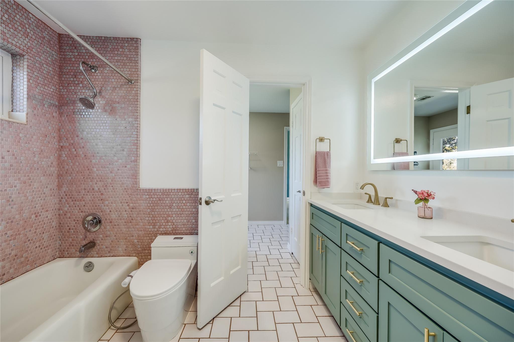 8004 Golden Oaks Lane Austin TX 78737