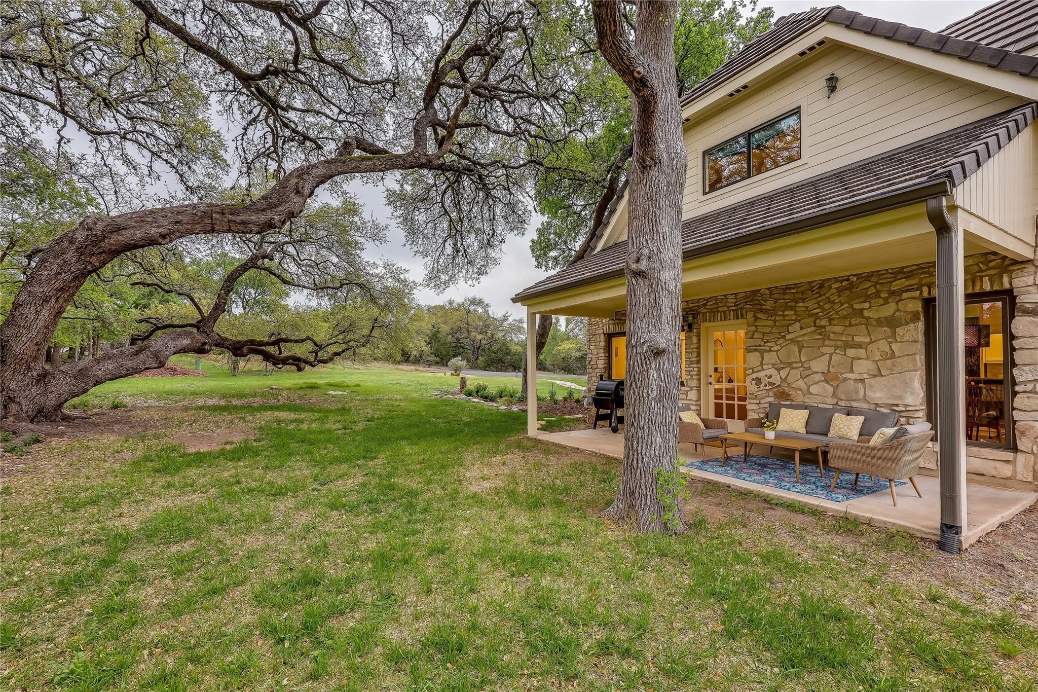 8004 Golden Oaks Lane Austin TX 78737