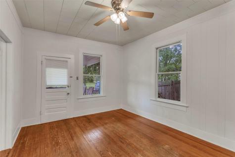 1002 Washburn Street Taylor TX 76574