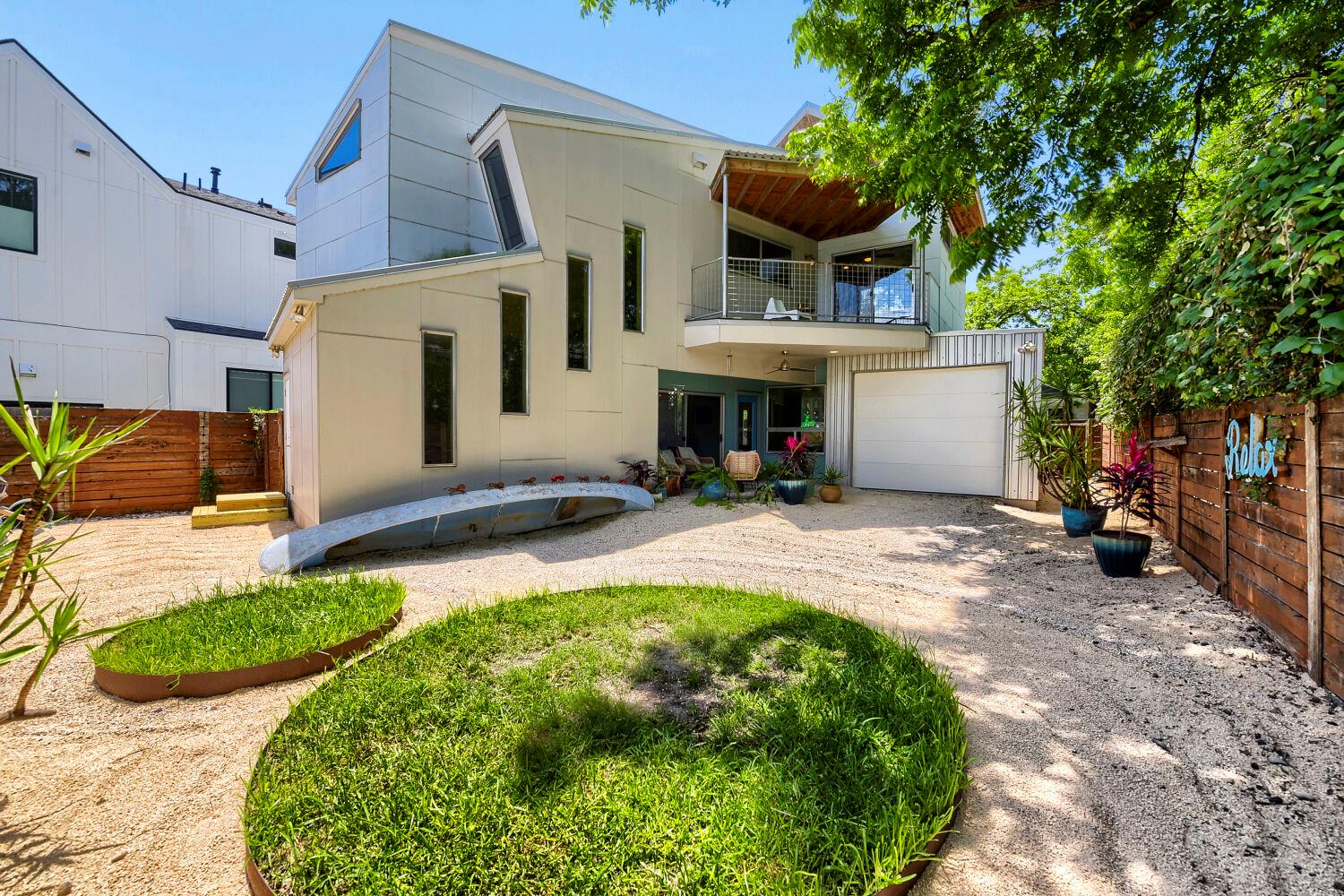 2112 Haskell Street Austin TX 78702