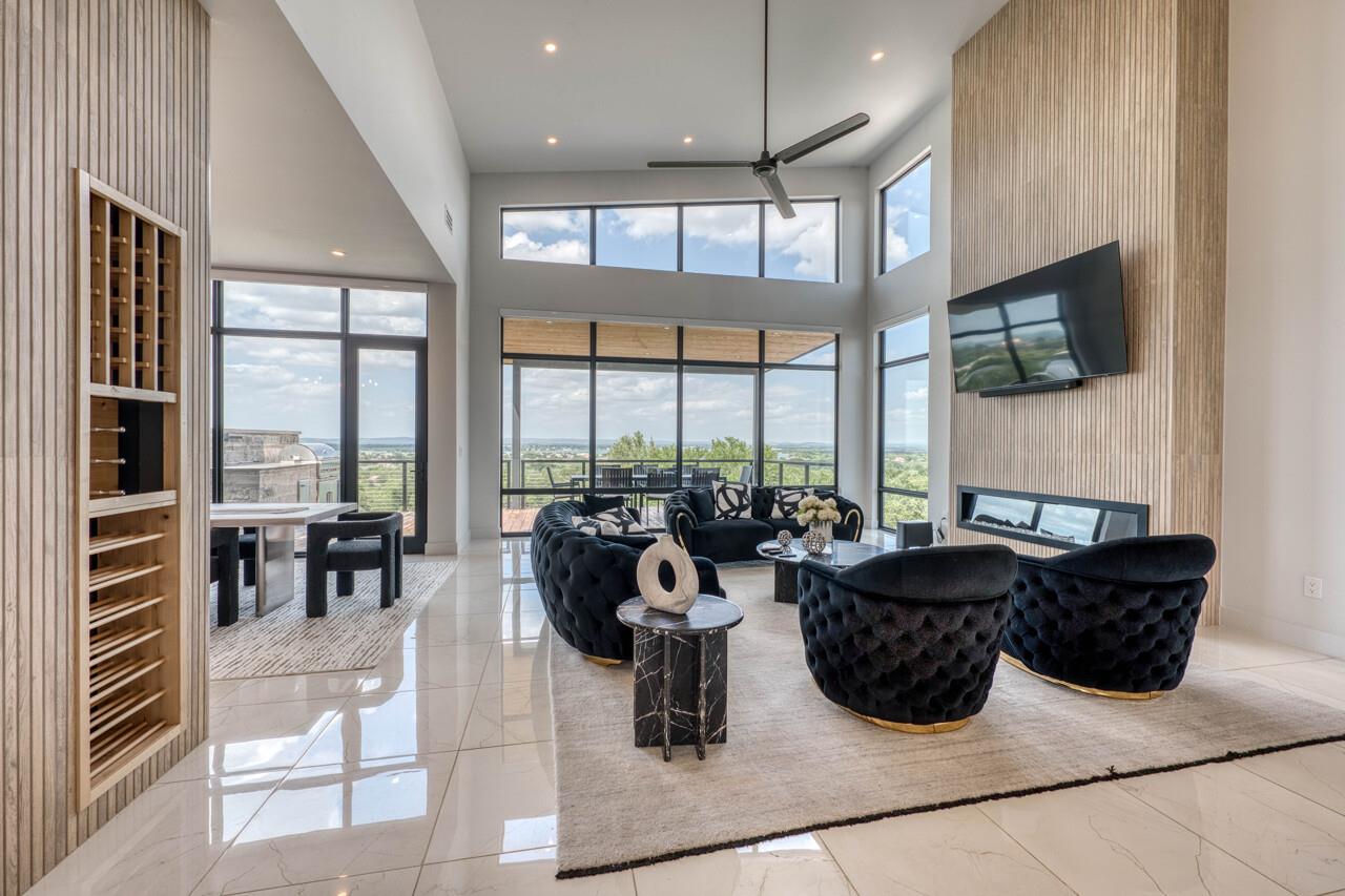 207 Kites Court Horseshoe Bay TX 78657