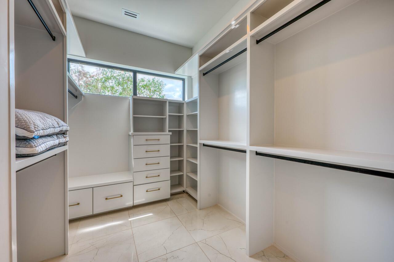 207 Kites Court Horseshoe Bay TX 78657