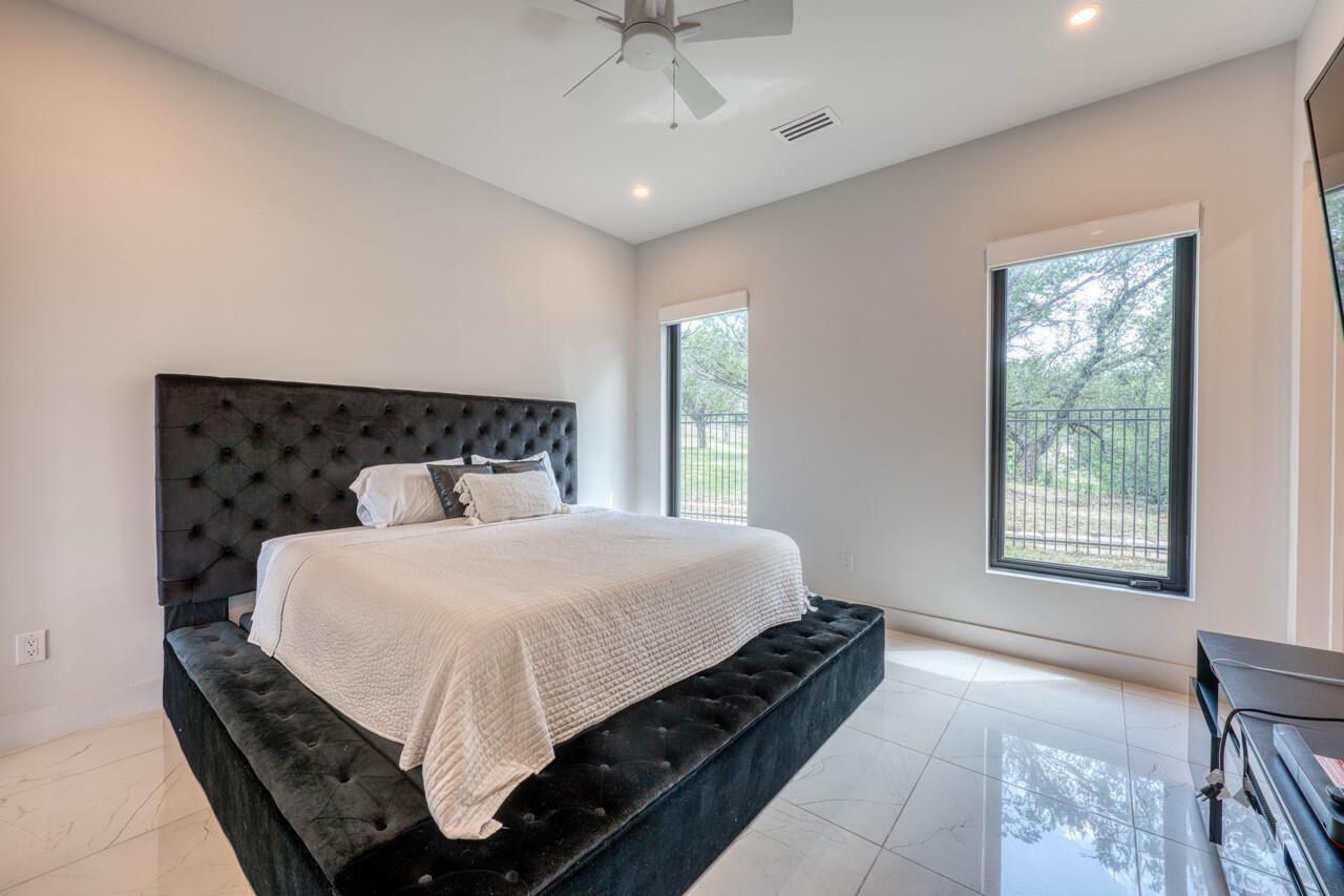 207 Kites Court Horseshoe Bay TX 78657