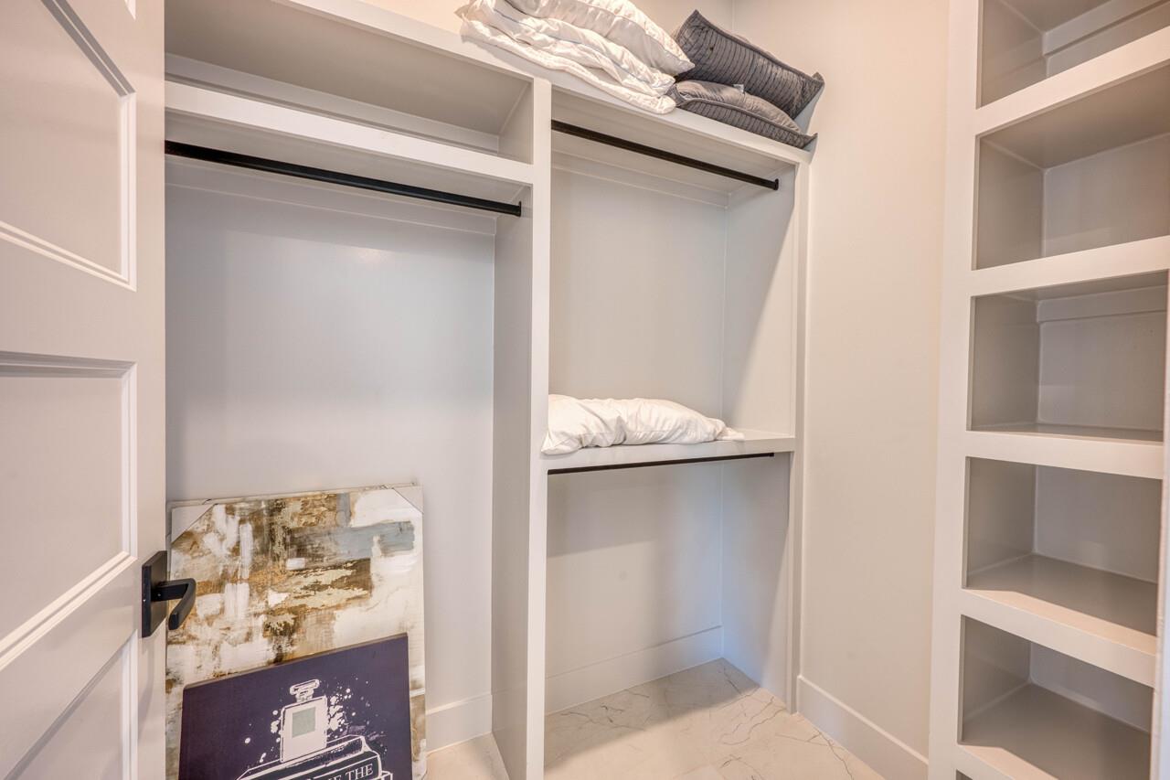 207 Kites Court Horseshoe Bay TX 78657