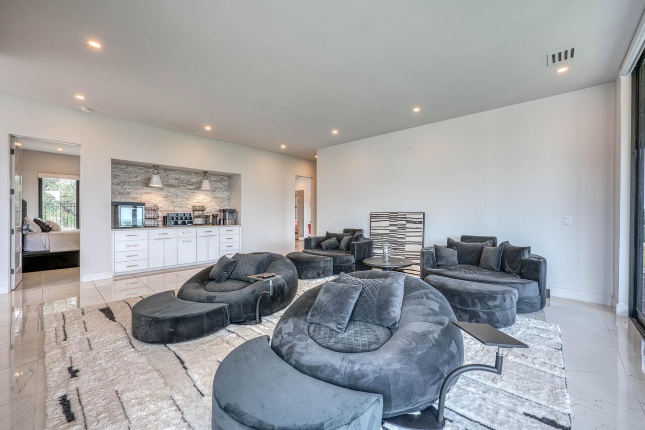 207 Kites Court Horseshoe Bay TX 78657
