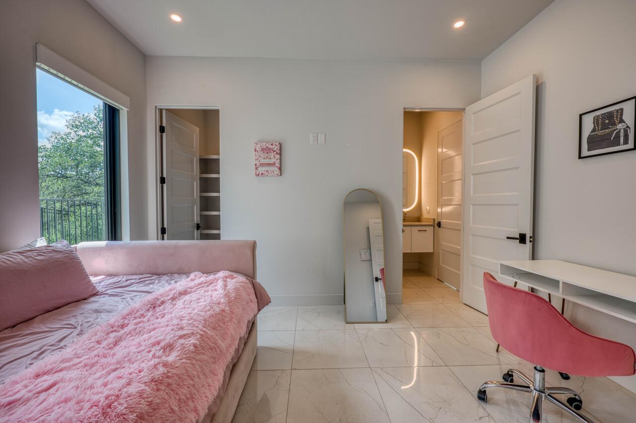207 Kites Court Horseshoe Bay TX 78657