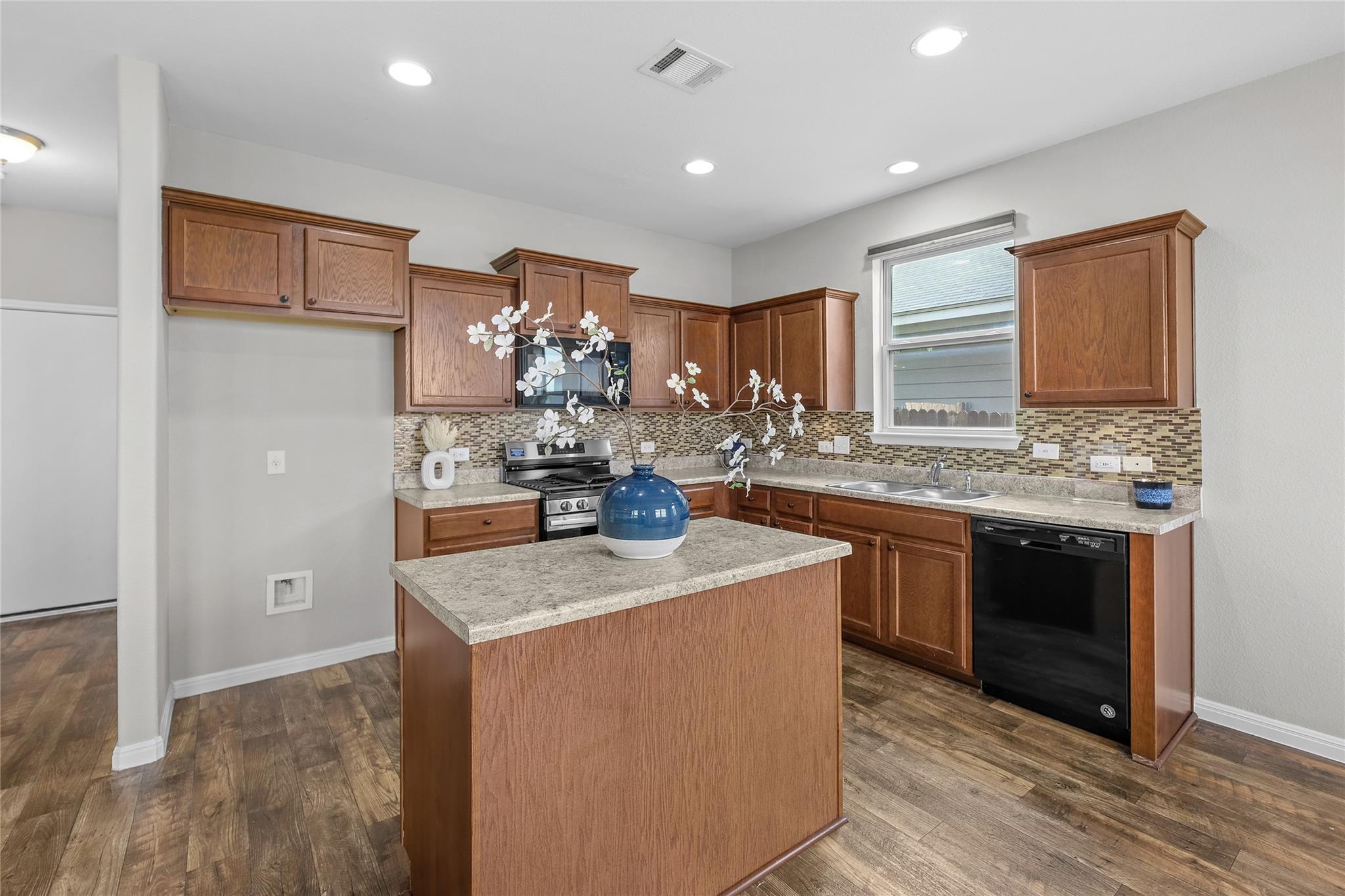 139 Corvid Drive Buda TX 78610