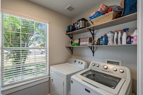 113 Hanstrom Drive Hutto TX 78634