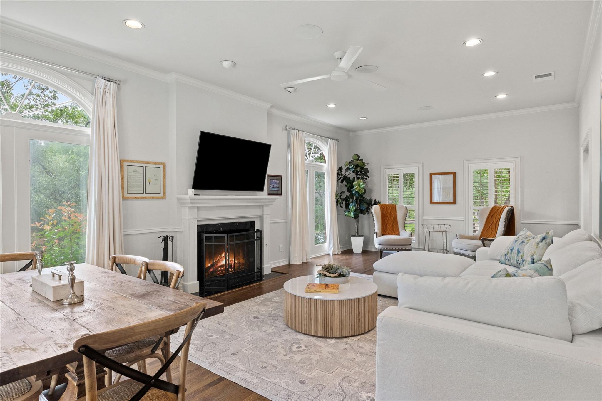 2922 Thousand Oaks Drive Austin TX 78746