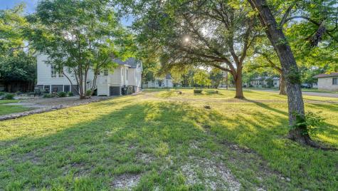 1301 & 1305 S College Street Georgetown TX 78626