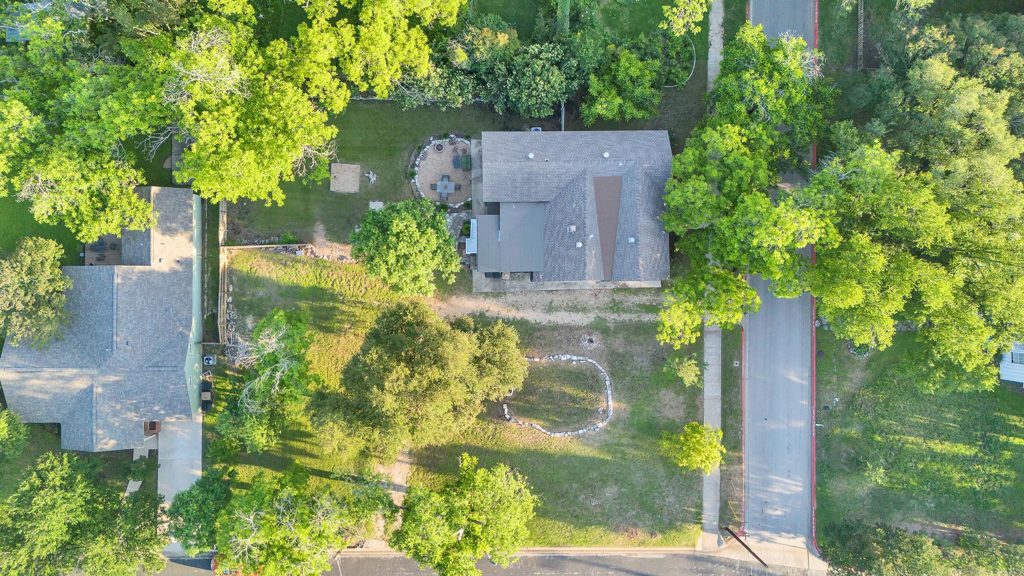 1301 & 1305 S College Street Georgetown TX 78626