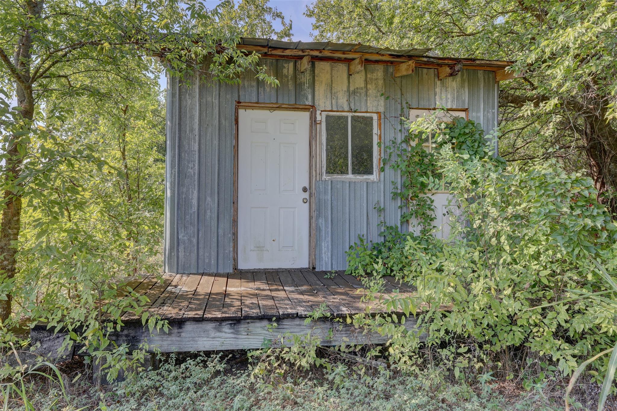 1409 State Highway 22 Whitney TX 76692
