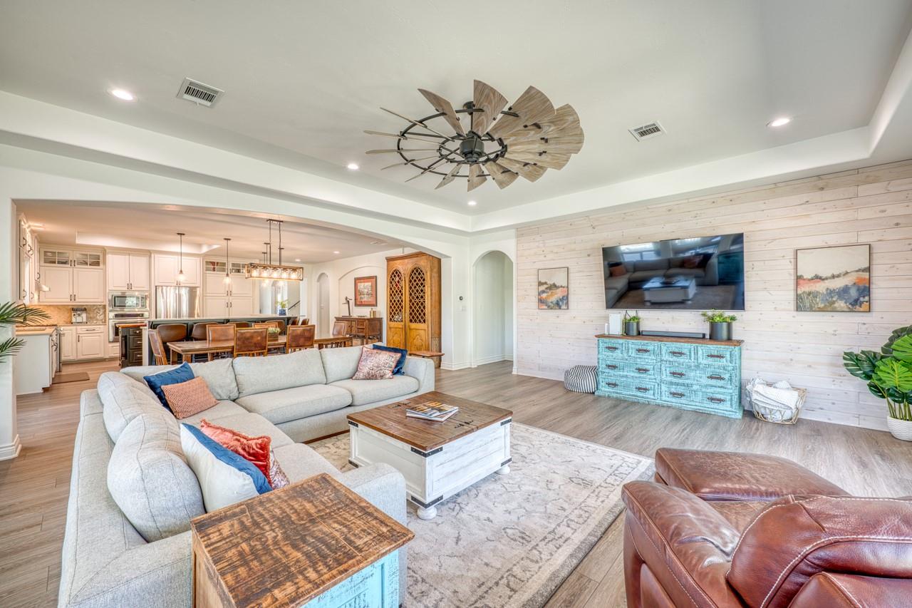 120 Sleepy Oaks Drive Kingsland TX 78639