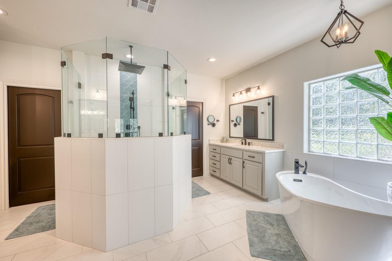 120 Sleepy Oaks Drive Kingsland TX 78639
