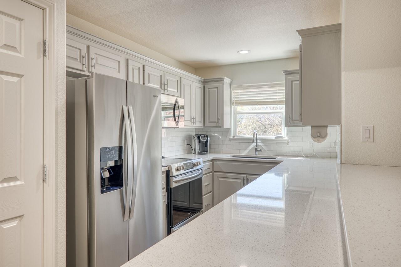 120 Sleepy Oaks Drive Kingsland TX 78639