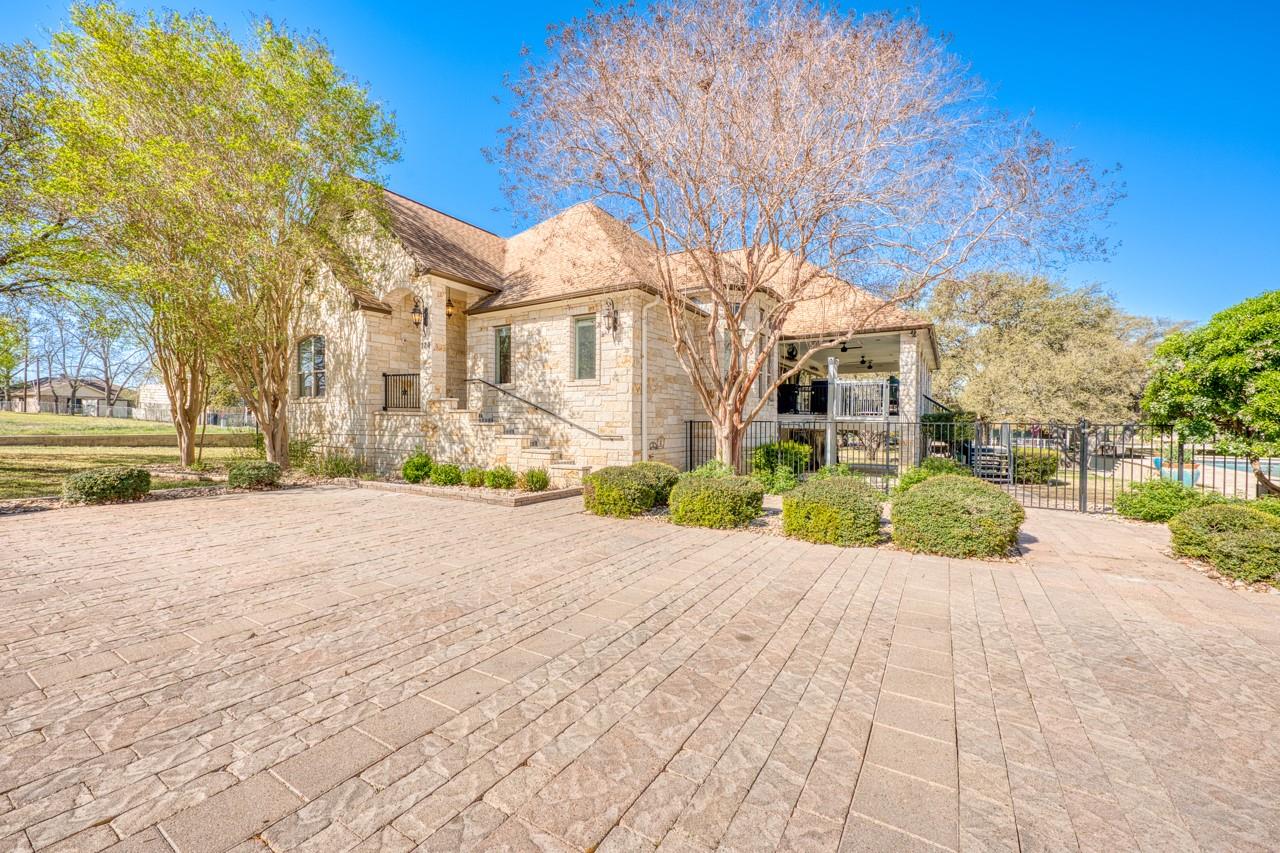 120 Sleepy Oaks Drive Kingsland TX 78639
