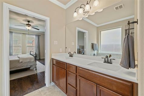 1906 Autumn Run Lane Round Rock TX 78665