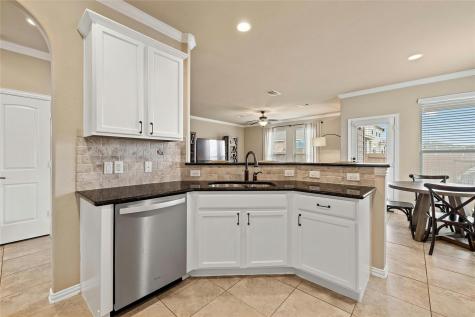 1906 Autumn Run Lane Round Rock TX 78665
