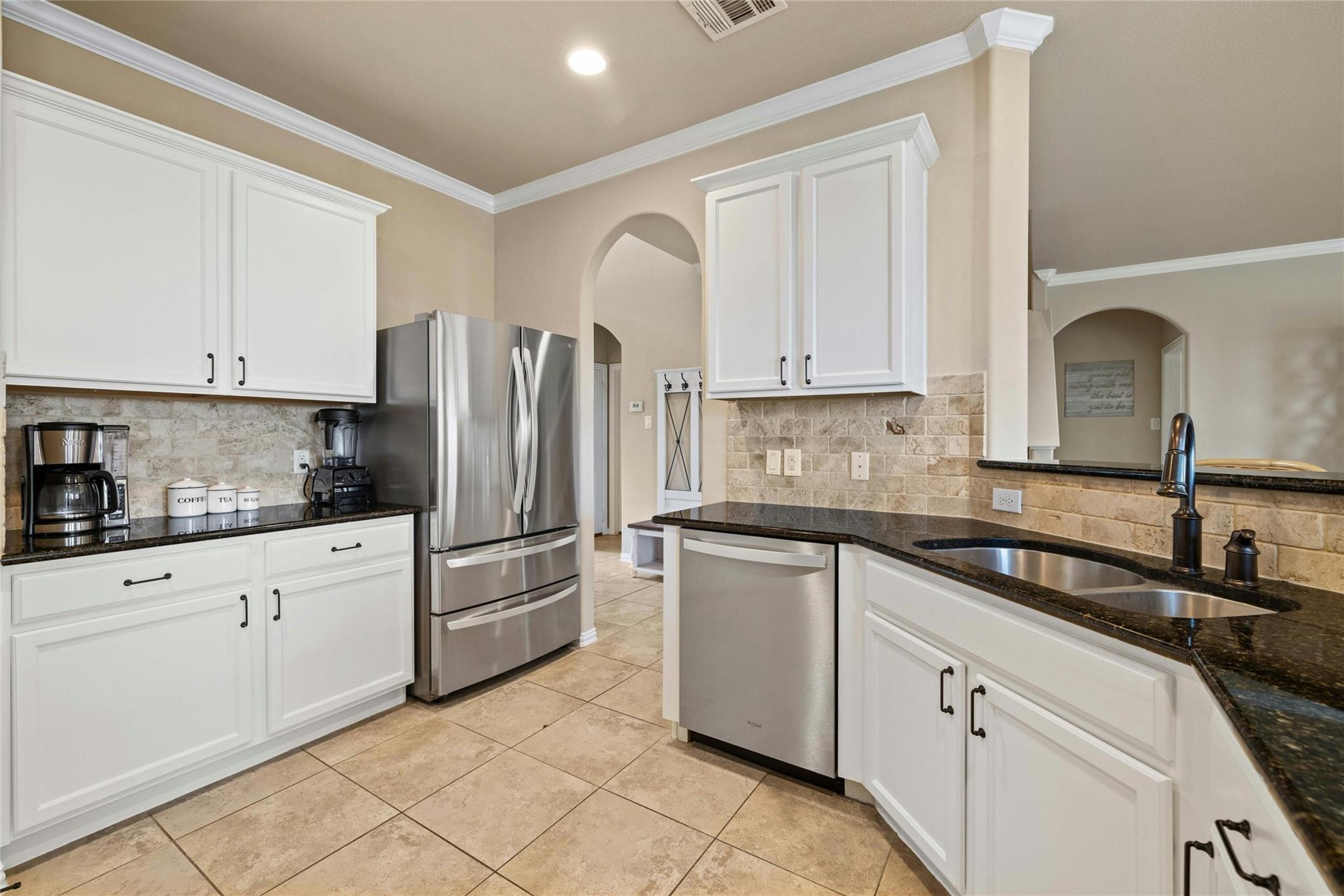 1906 Autumn Run Lane Round Rock TX 78665