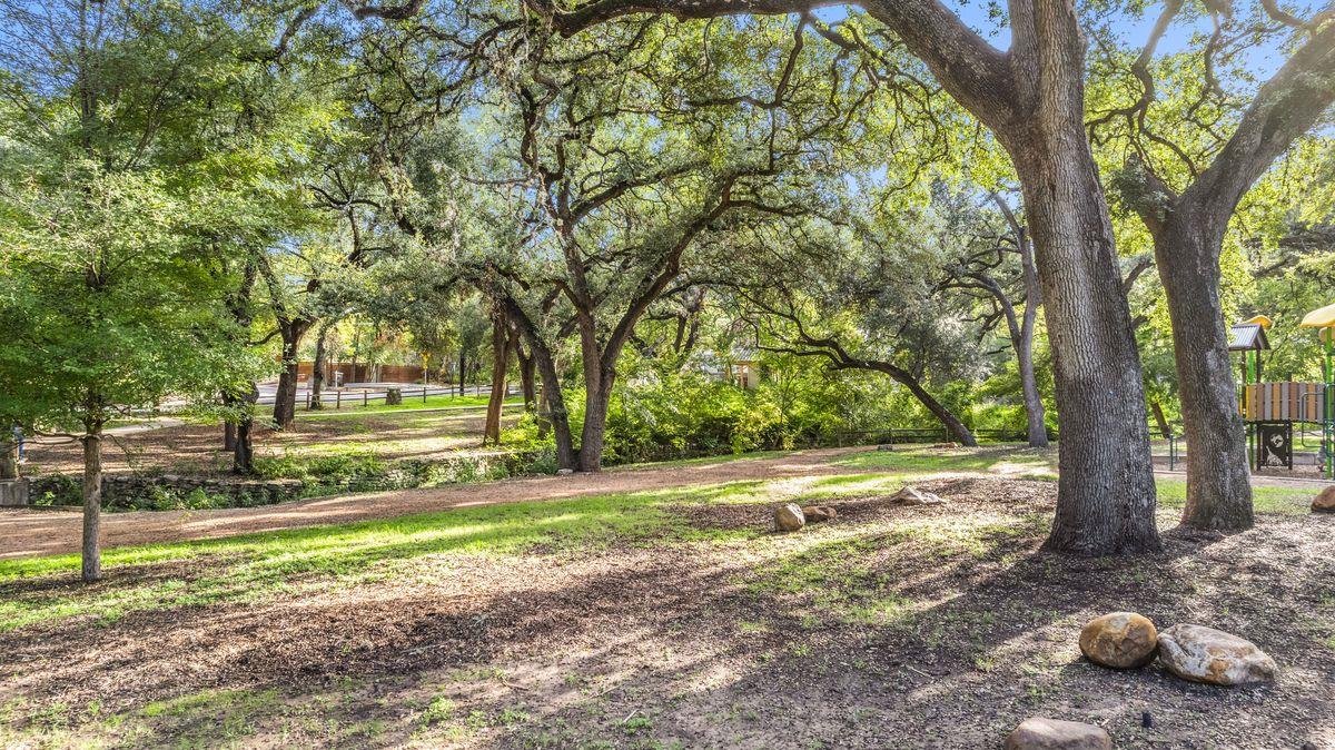 2811 Del Curto Road Austin TX 78704
