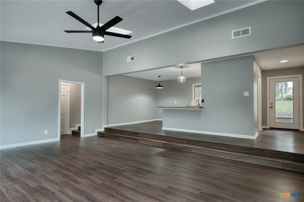 1529 N Colorado Street N Lockhart TX 78644