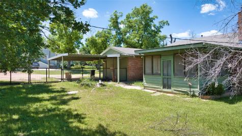 325 E Rainey Street Mason TX 76856