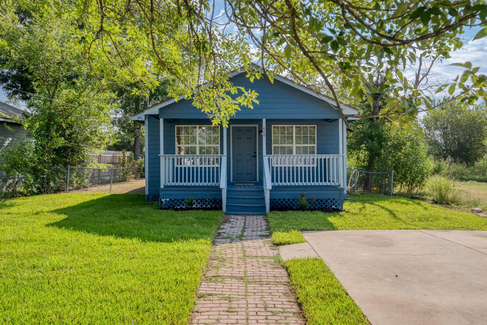 409 Talley Street Taylor TX 76574