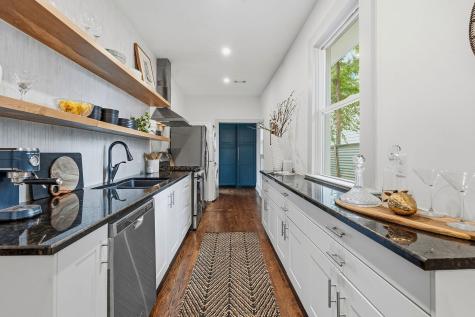 1122 Gunter Street Austin TX 78702