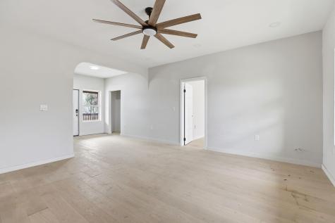 112 Chihuahua Drive Del Valle TX 78617