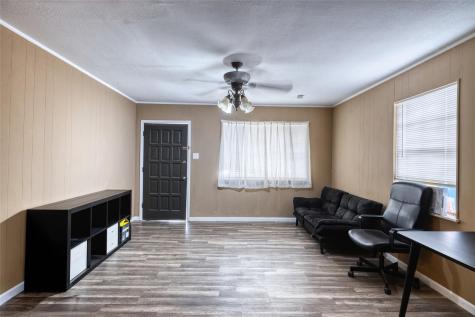 315 E Bexar Street Crystal City TX 78839