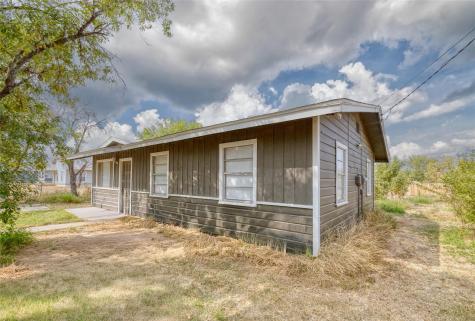 315 E Bexar Street Crystal City TX 78839