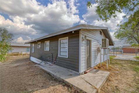 315 E Bexar Street Crystal City TX 78839