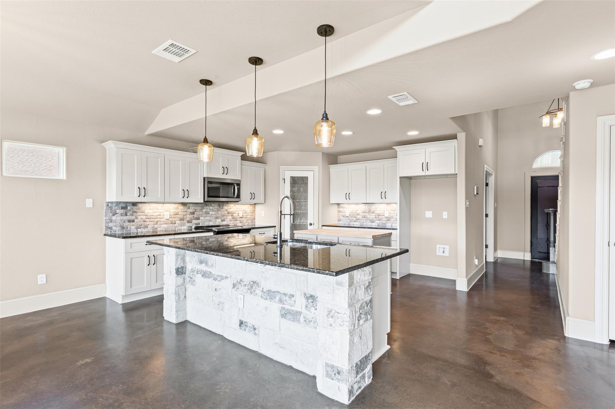 1052 Parkview Drive Way Salado TX 76571