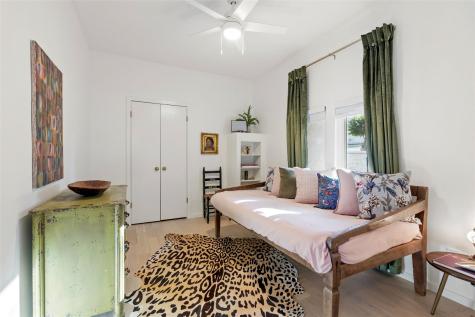 2449 Crosswind Drive Lakeway TX 78669