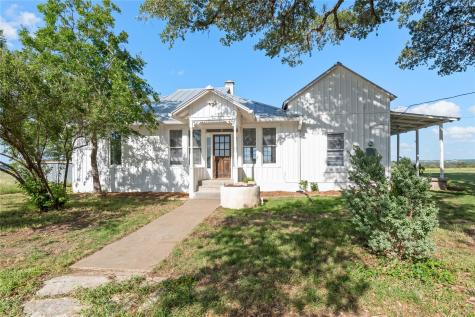 1649 Schumann Road Stonewall TX 78671