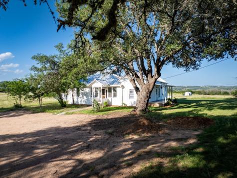 1649 Schumann Road Stonewall TX 78671