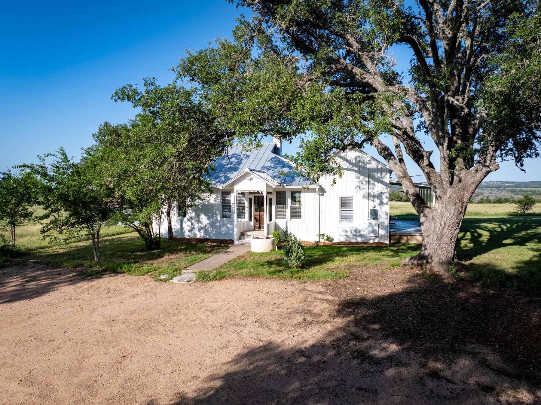 1649 Schumann Road Stonewall TX 78671