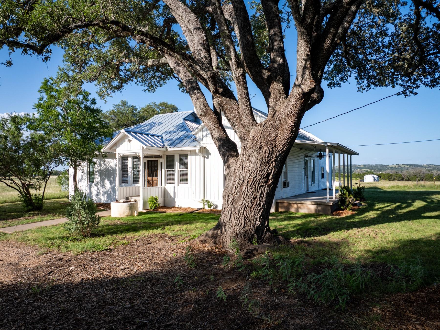 1649 Schumann Road Stonewall TX 78671