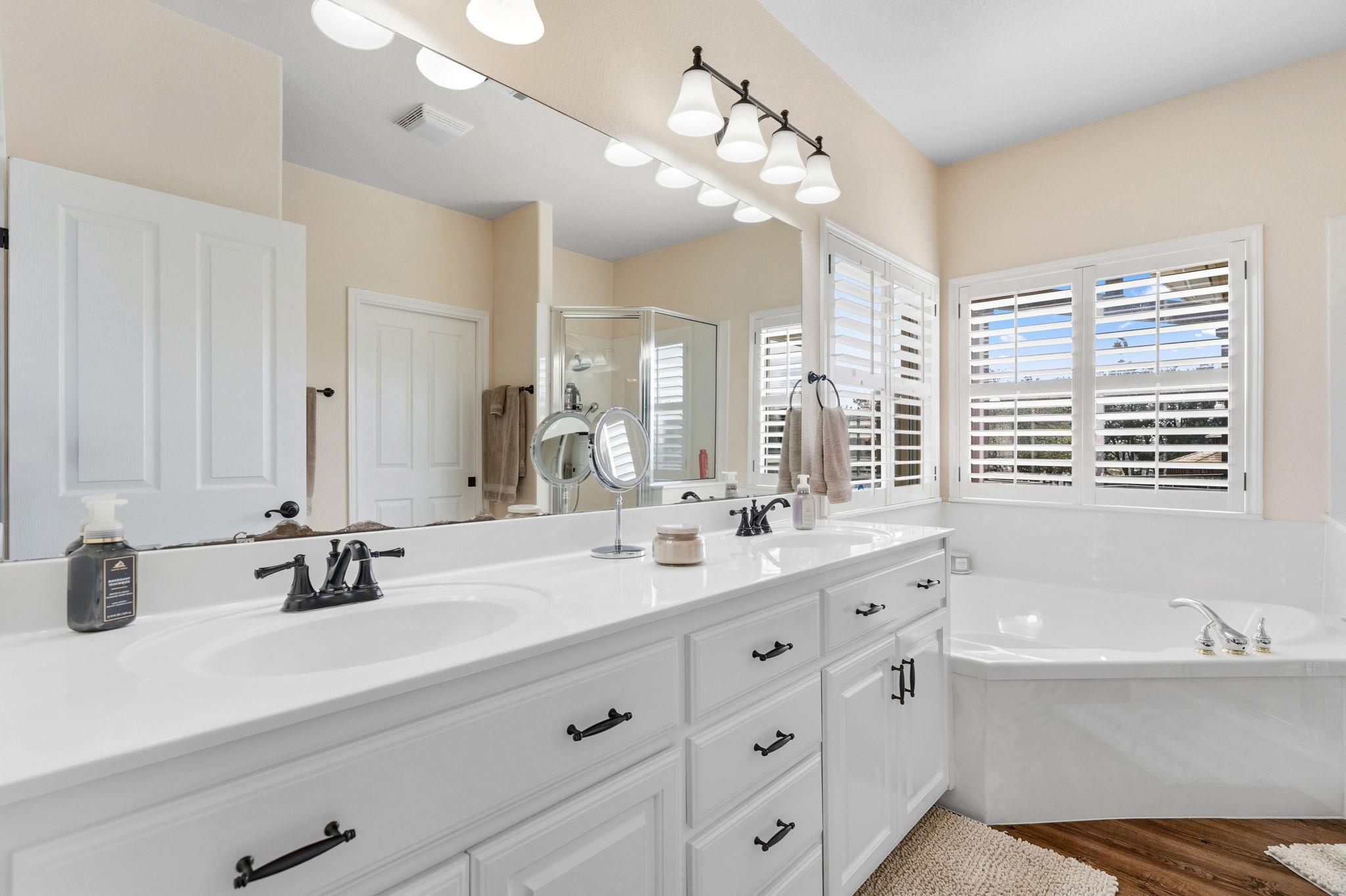 21007 Newhaven Cove Lago Vista TX 78645