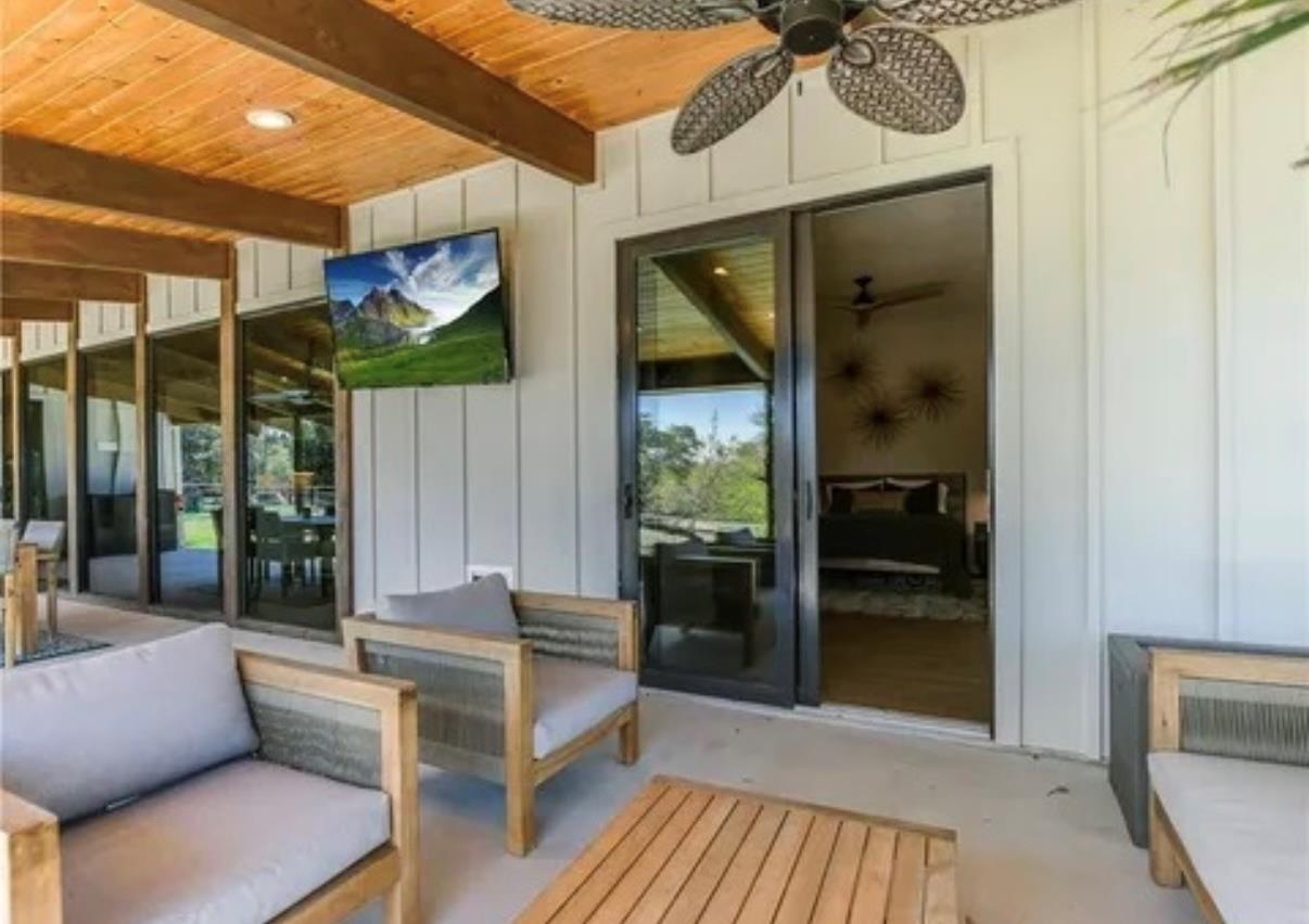 7300 Deepwood Drive Lago Vista TX 78645