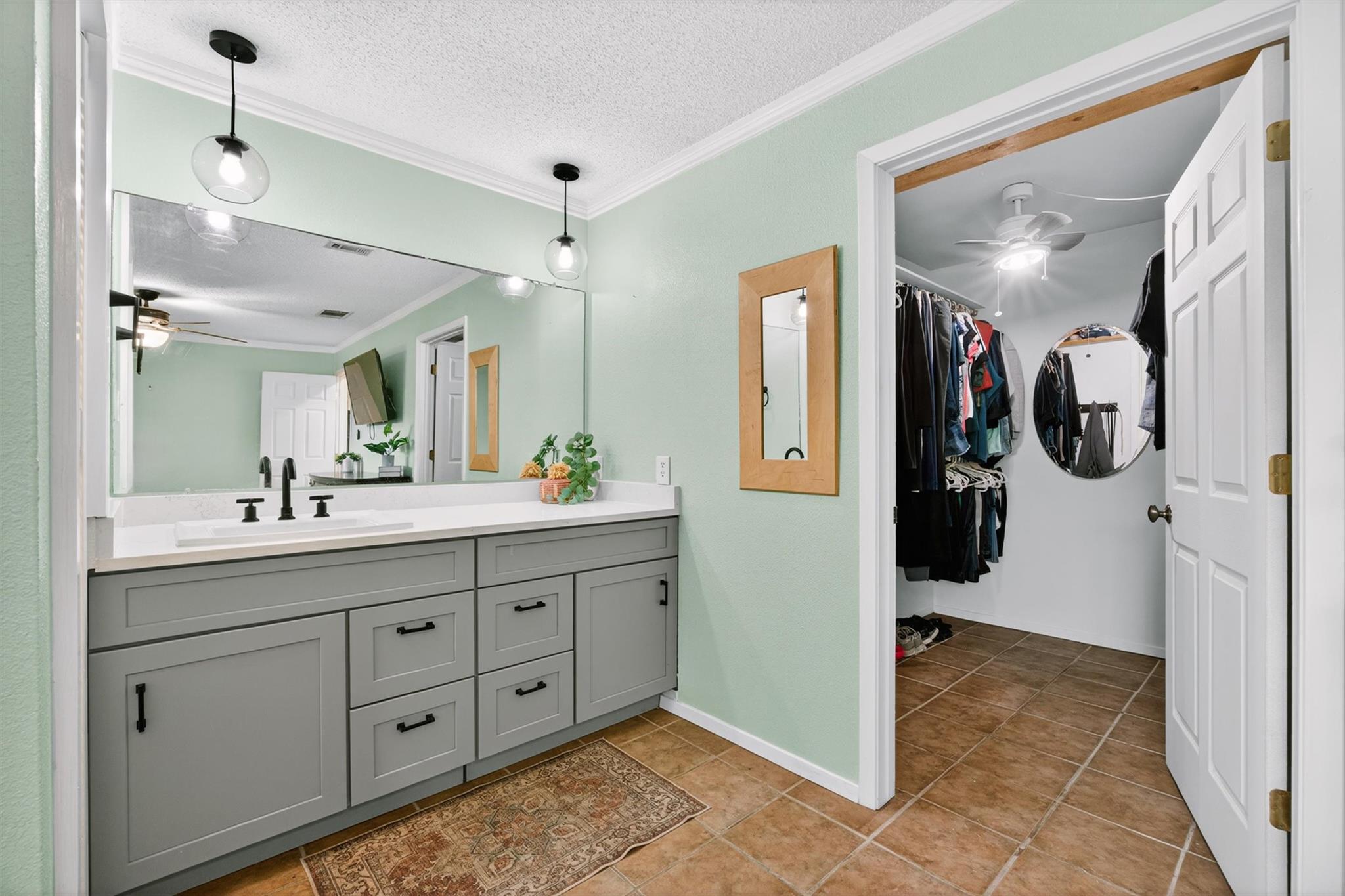 2005 Scofield Lane Austin TX 78727