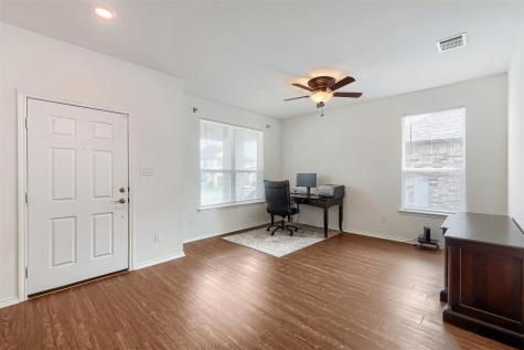 221 Auburn Street Kyle TX 78640