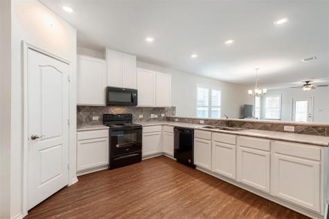 221 Auburn Street Kyle TX 78640