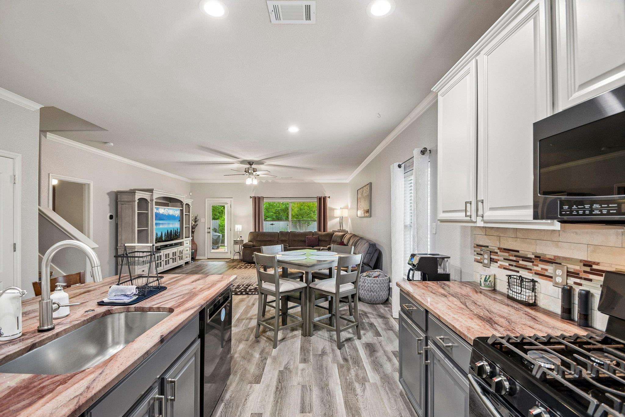 913 Hyde Park Drive Round Rock TX 78665