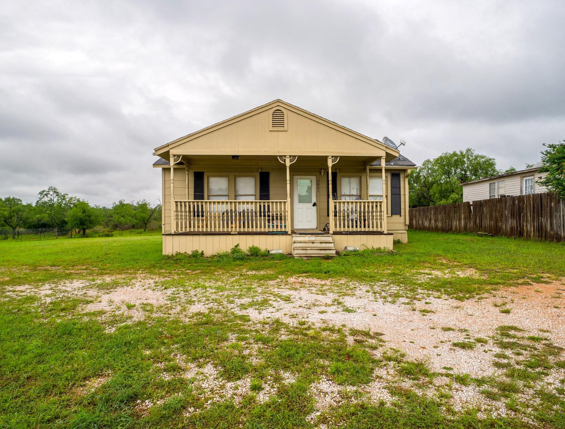 3851 Hermosa Drive Kingsland TX 78639