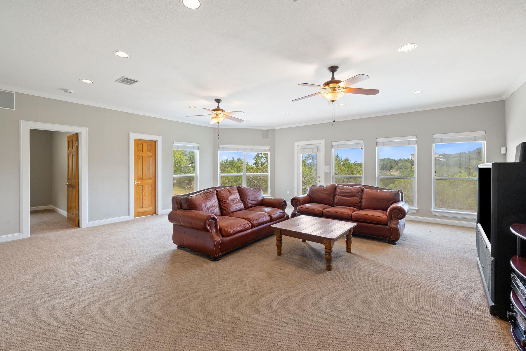 4921 Creek Meadow Cove Spicewood TX 78669