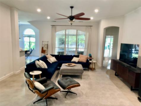 613 Carismatic Lane Austin TX 78748
