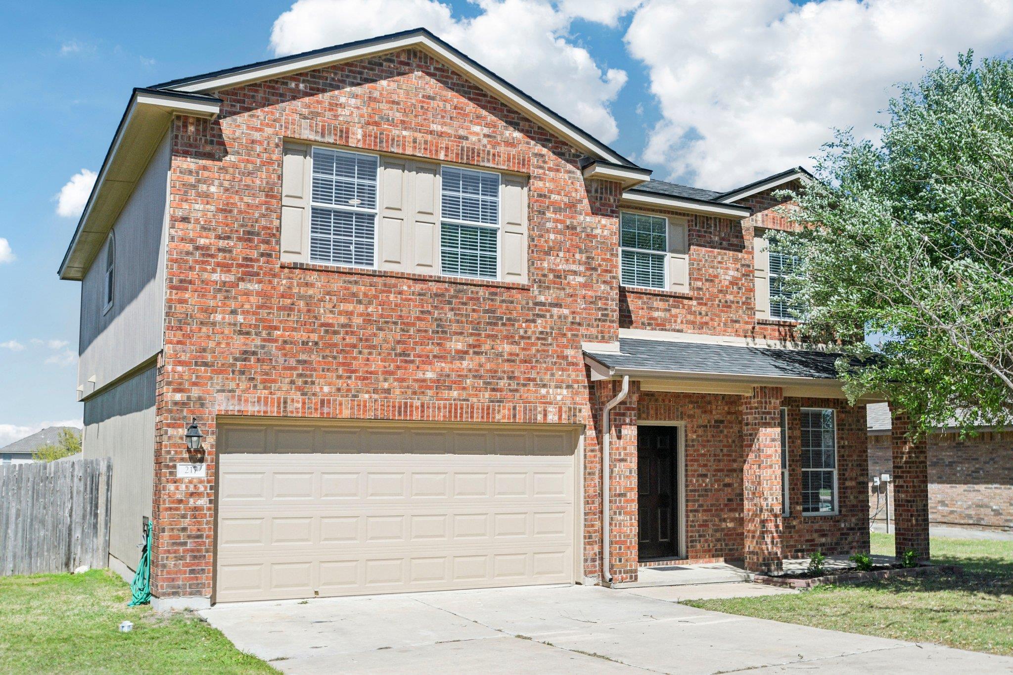217 Killian Loop Hutto TX 78634