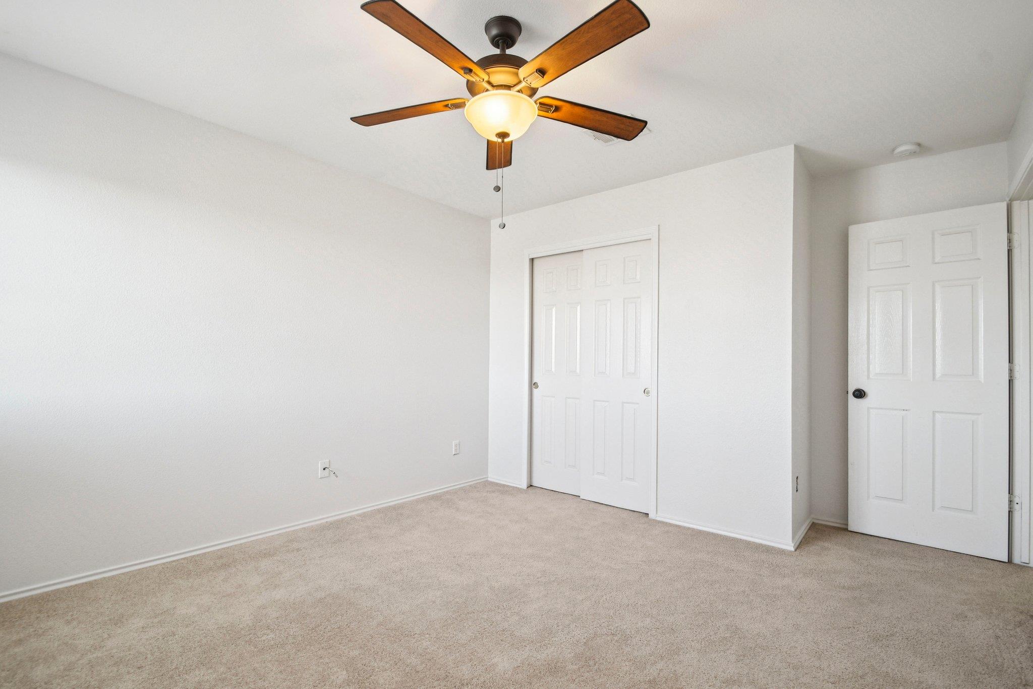 217 Killian Loop Hutto TX 78634
